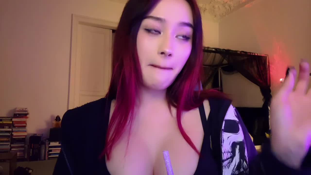 Video 1352501 from JadeyAnh | vylerria