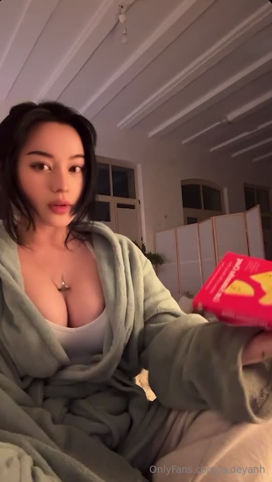 Video 1352516 from JadeyAnh | vylerria