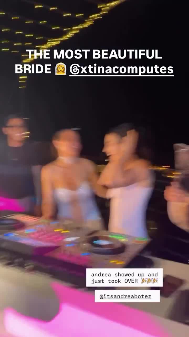 Video 1353069 from Andrea Botez (leaks = ban)