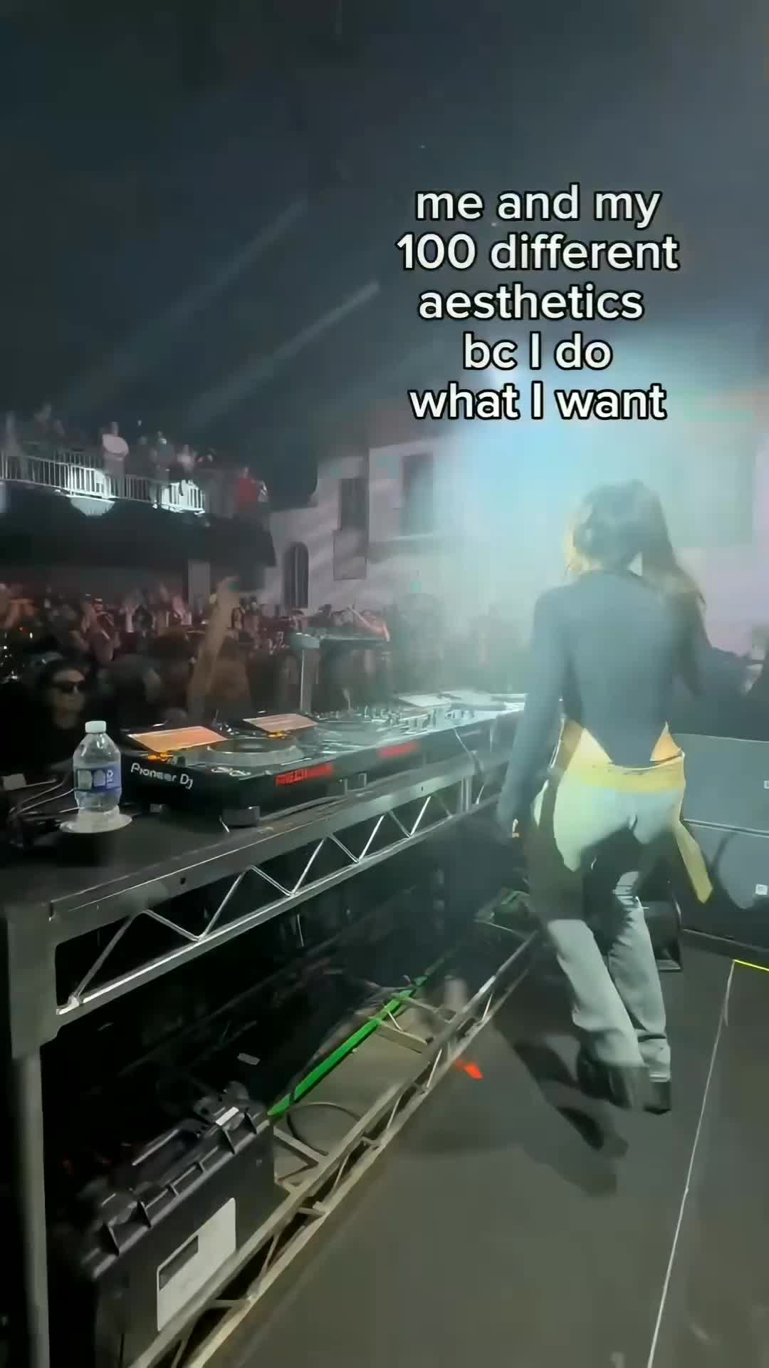 Video 1353071 from Andrea Botez (leaks = ban)