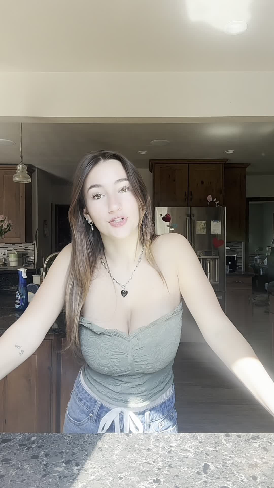 Video 1355765 from Devon Shae