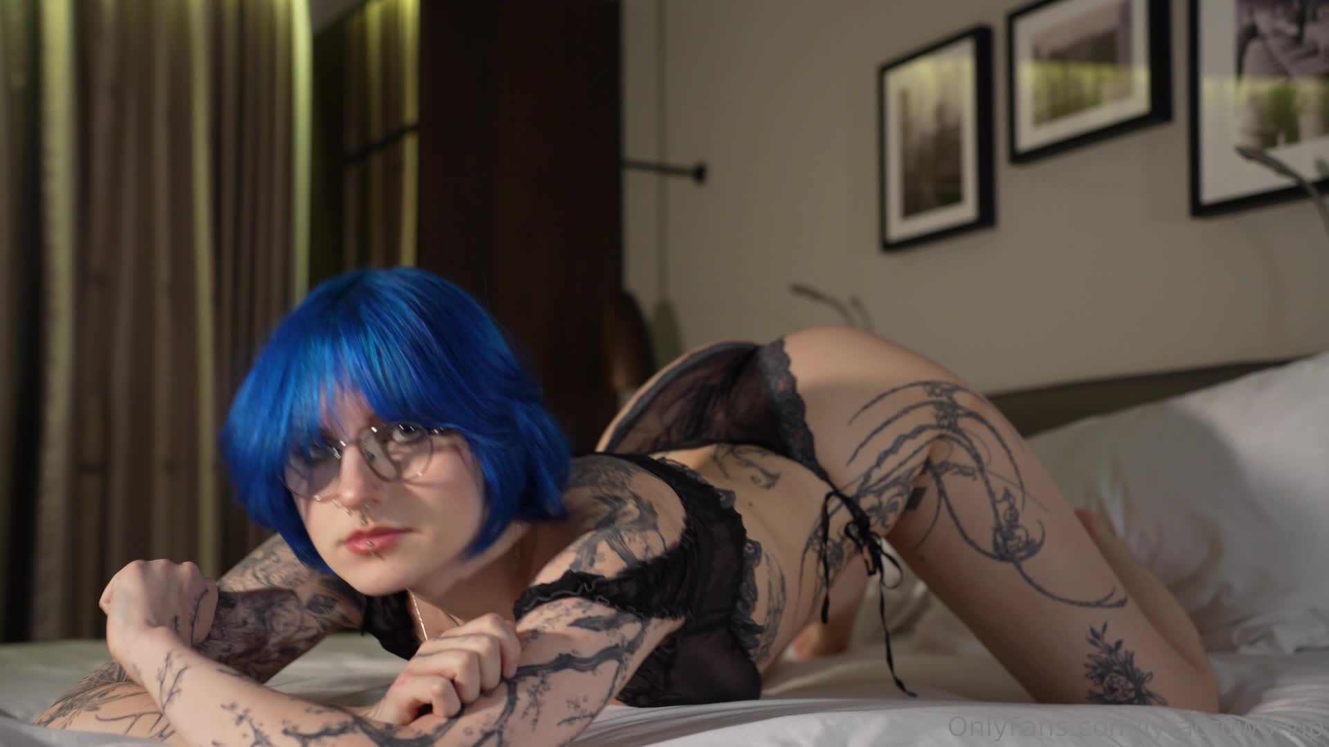 Video 1357899 from Lyra Crow | lyracr0w0