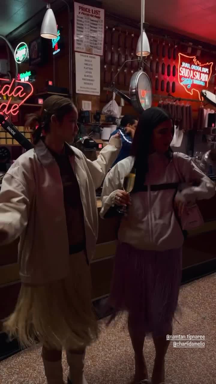 Video 1357914 from Charli D'Amelio / Charli Damelio