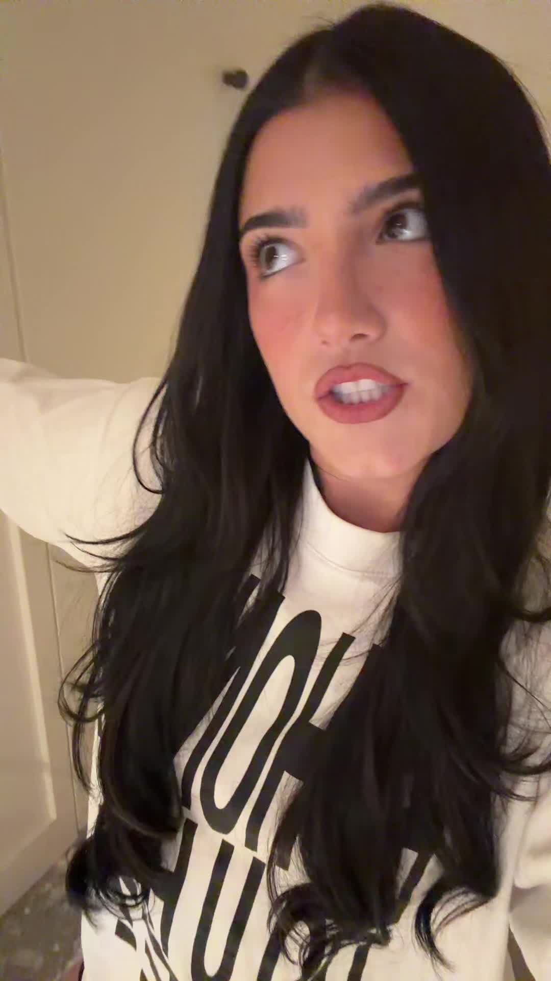 Video 1357916 from Charli D'Amelio / Charli Damelio
