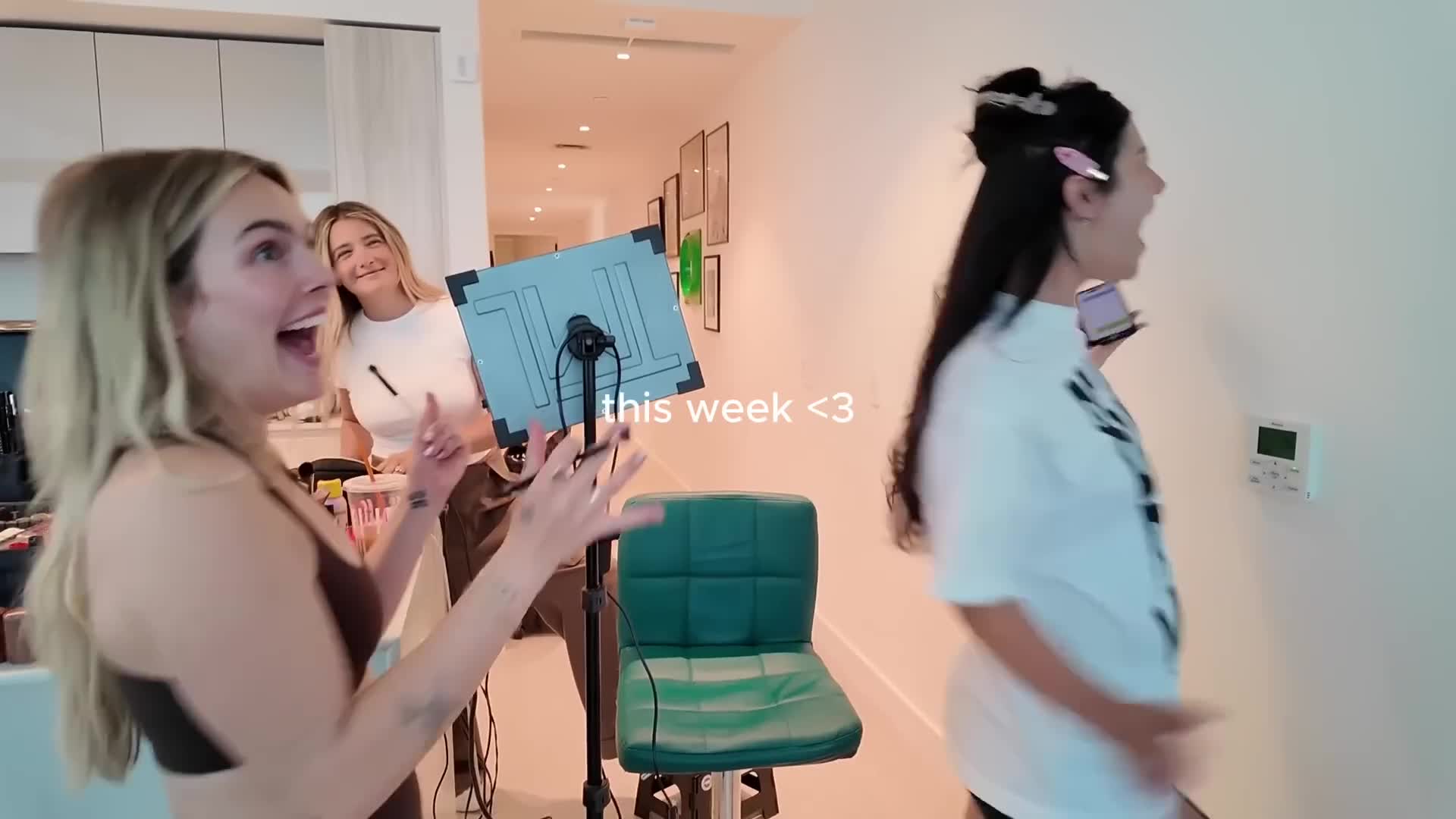 Video 1357919 from Charli D'Amelio / Charli Damelio
