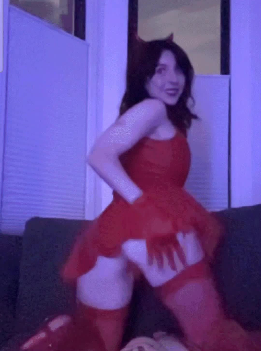 Video 1364675 from Megan Bitchell