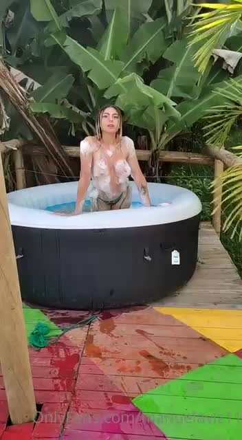 Video 1364773 from Manuela Velez (@manuelavlz_)