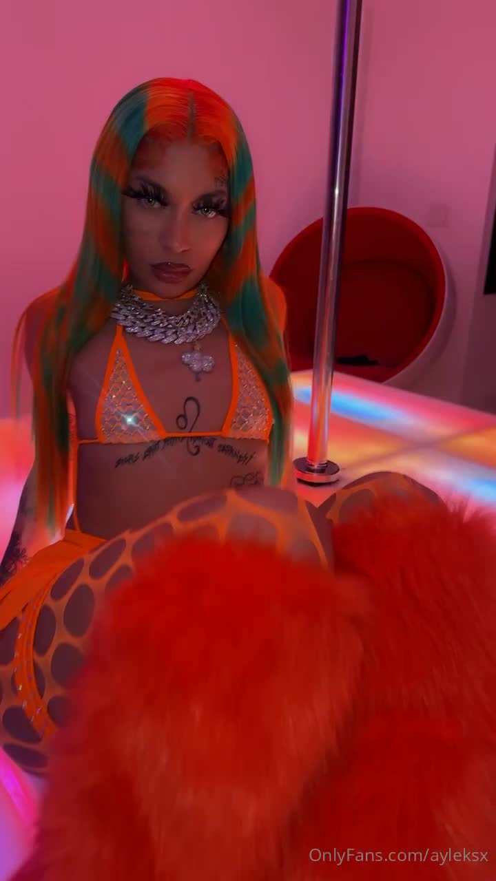 Video 1370419 from Ayleks