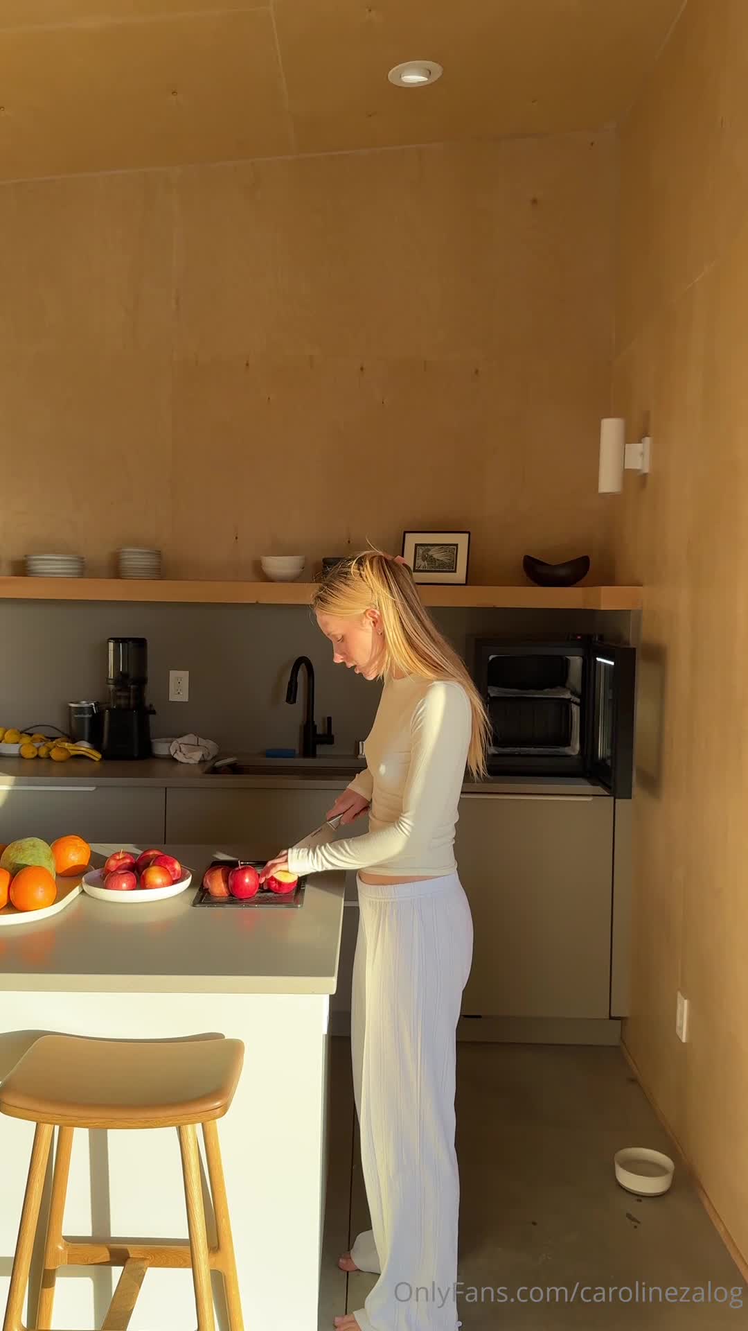Video 1370758 from Caroline Zalog