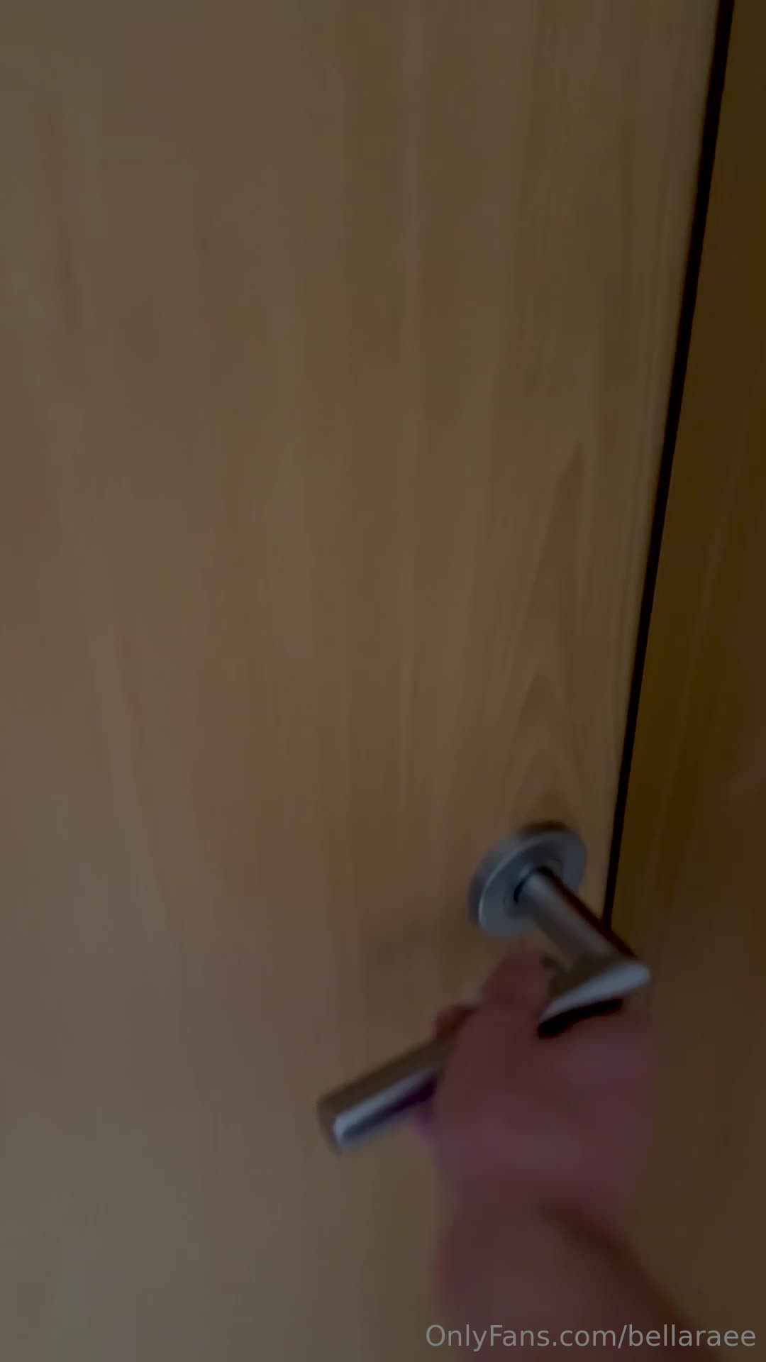 bellaraerae — Nude In Bedroom, 9:03 thumbnail
