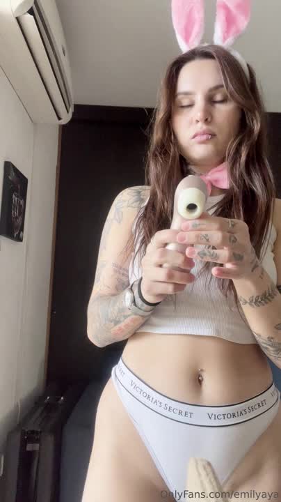 Video 1376278 from Agustina Bestard / emilyaya / agustinnabb