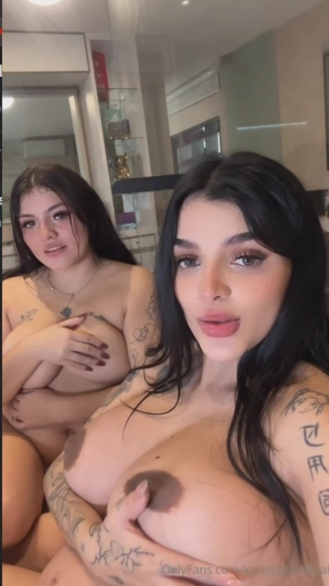 Video 1382086 from Karely Ruiz