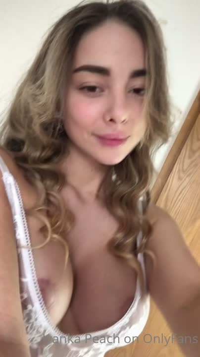 Video 1383773 from Ivanka Peach