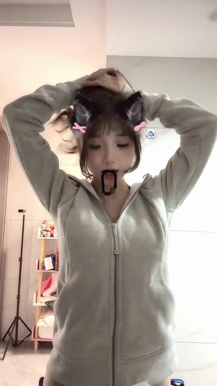 Video 1390467 from 77_sunnyyy