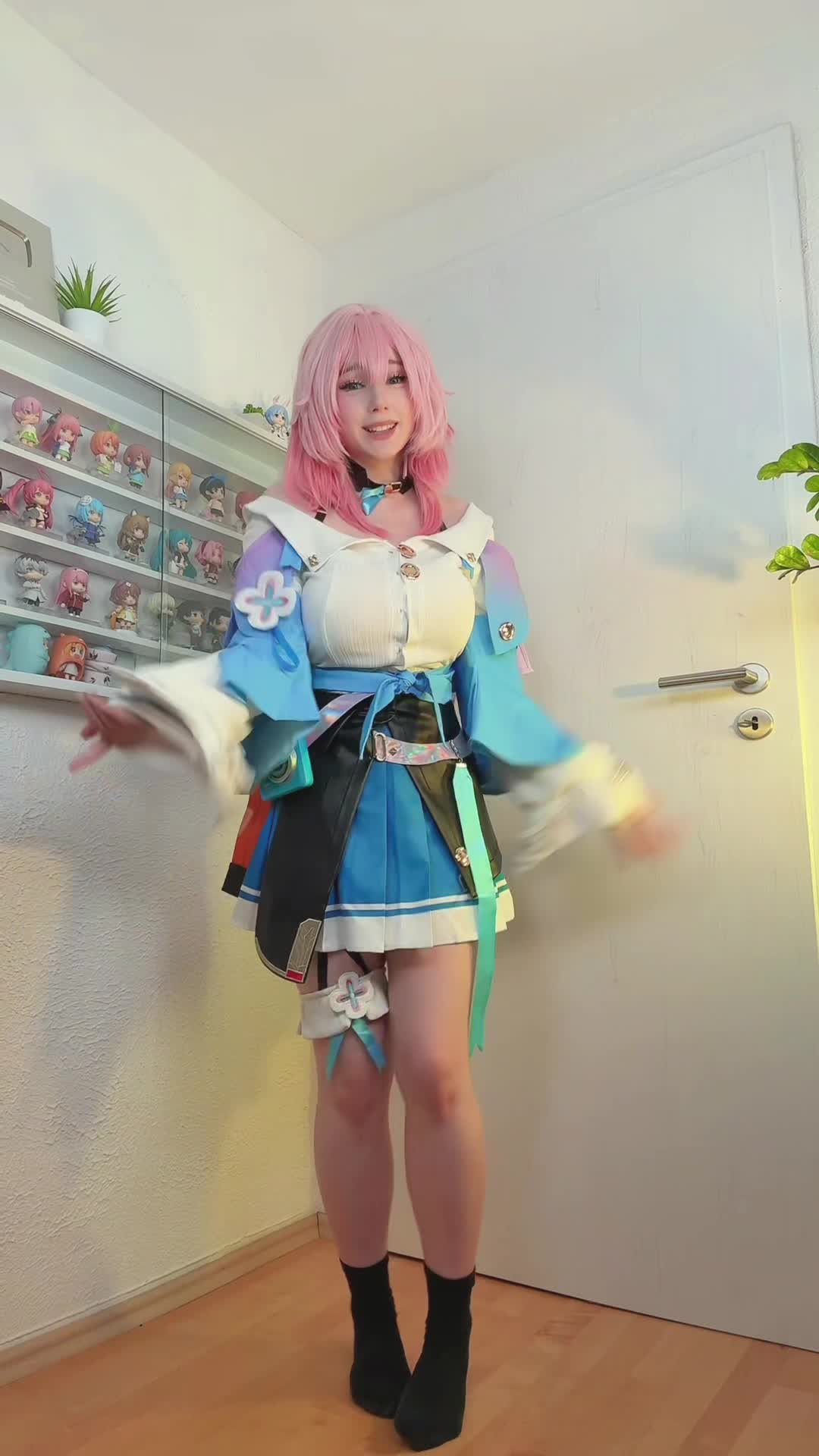 Video 1391477 from Upminaa