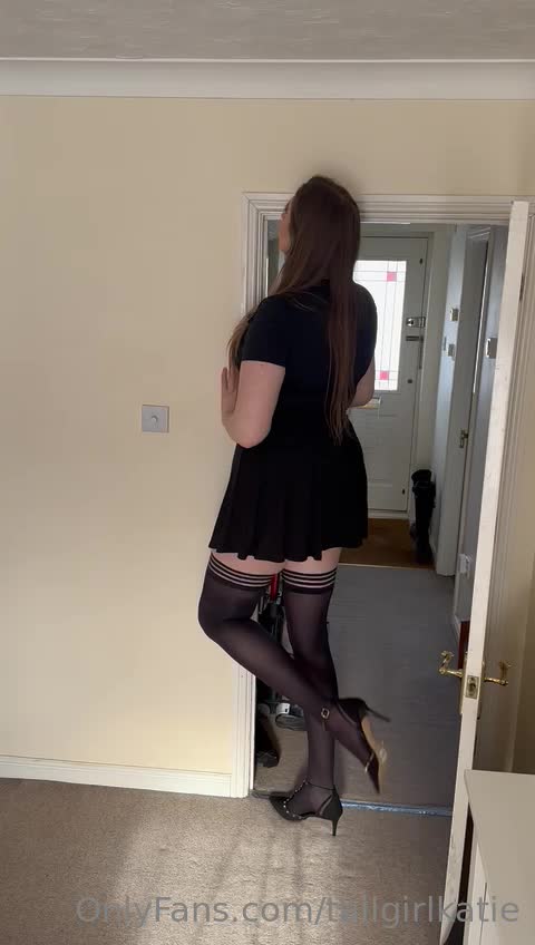 Video 1392095 from Katie Woolls / tallgirlkatie