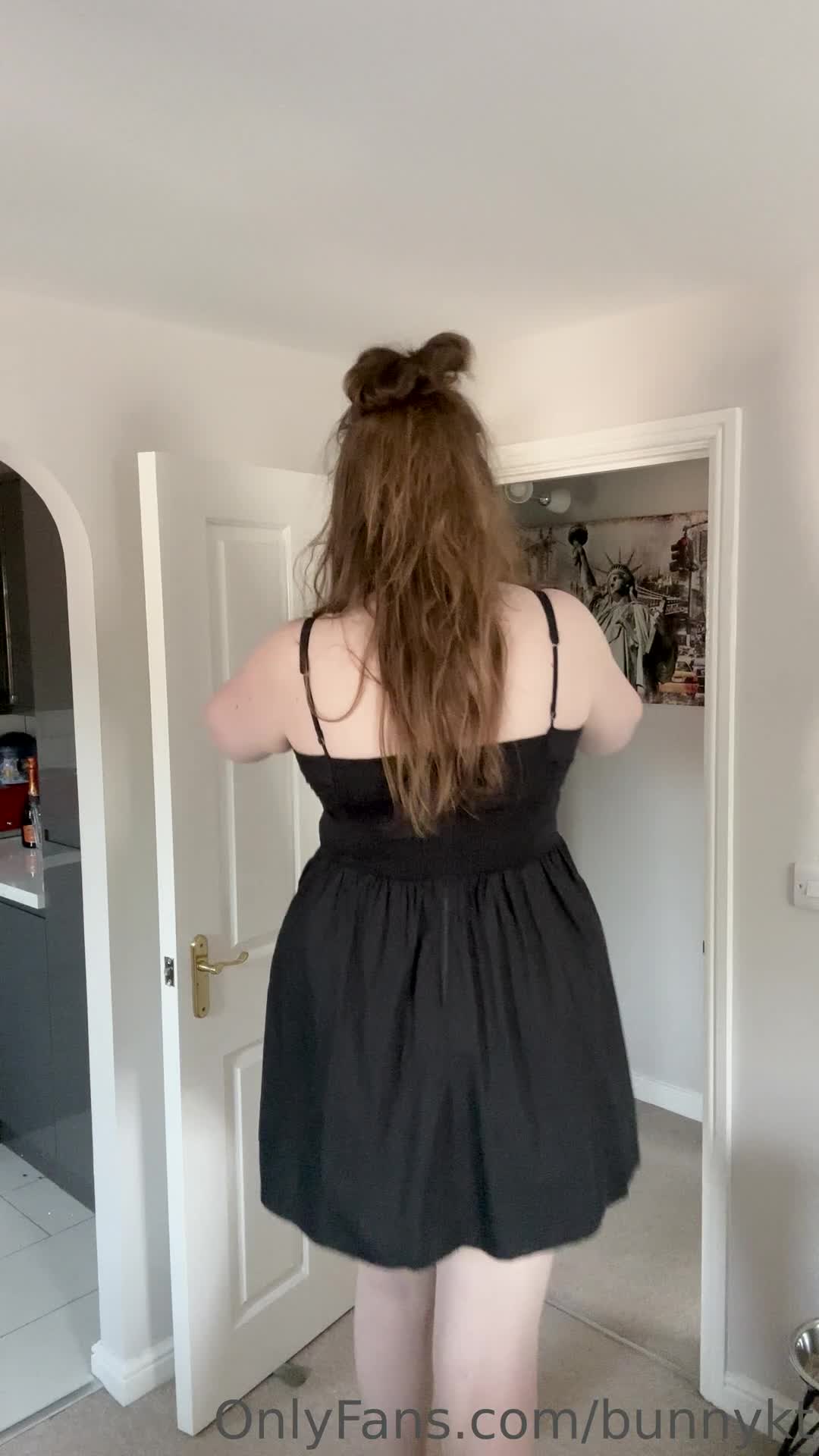 Video 1392117 from Katie Woolls / tallgirlkatie