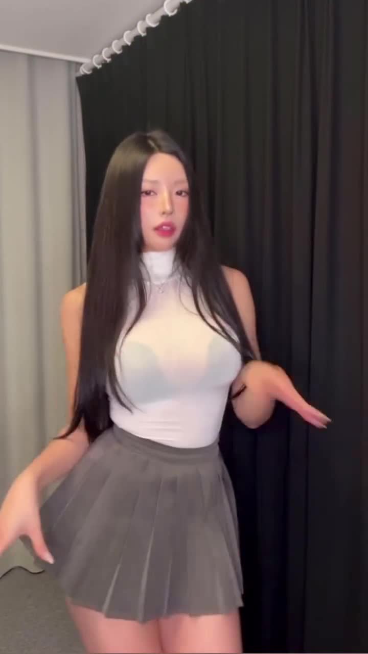 Video 1392245 from h___rvn | rvn1015 | 동그란 | Dongeuran