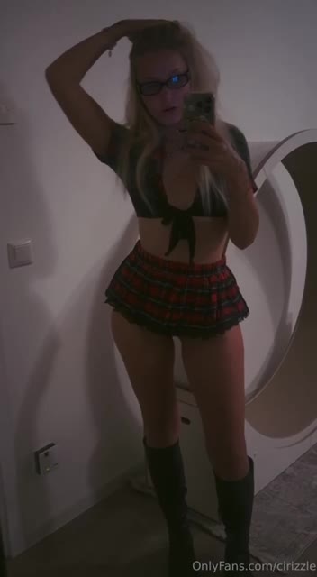 Video 1392911 from Cindy (@cirizzzle) / cirizle
