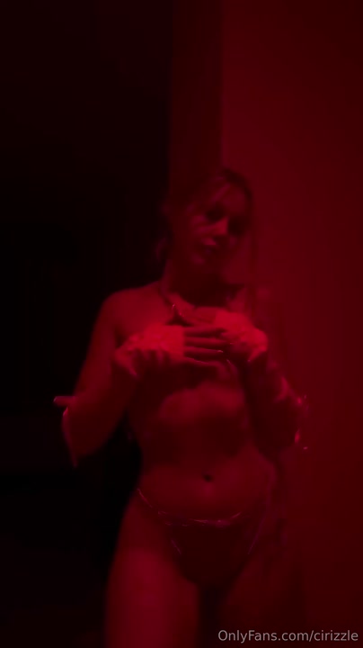 Video 1394485 from Cindy (@cirizzzle) / cirizle