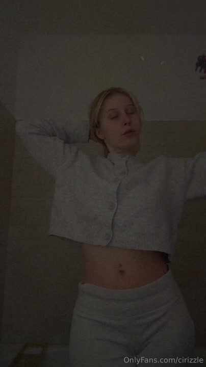 Video 1394490 from Cindy (@cirizzzle) / cirizle
