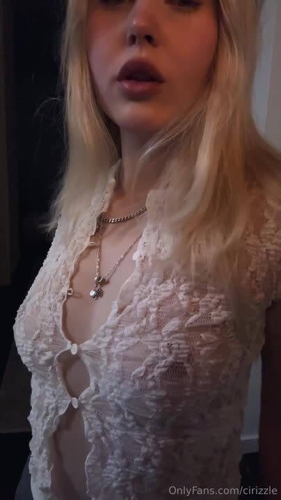 Video 1394495 from Cindy (@cirizzzle) / cirizle