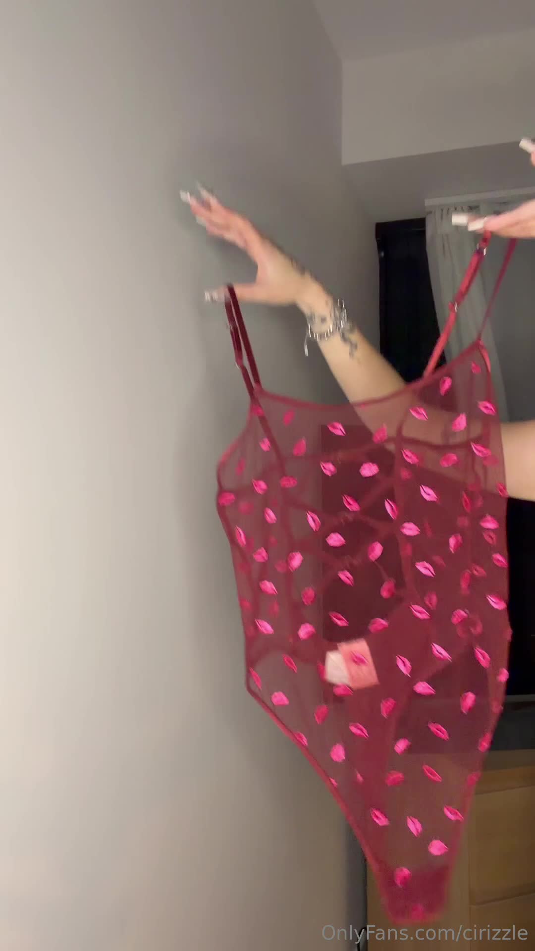 Video 1394496 from Cindy (@cirizzzle) / cirizle