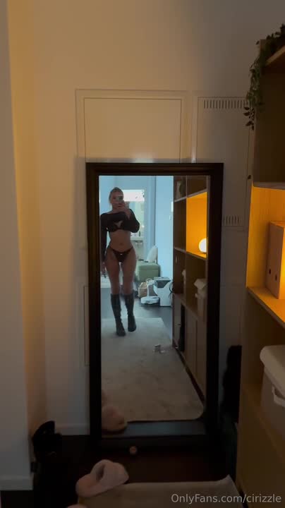 Video 1394505 from Cindy (@cirizzzle) / cirizle