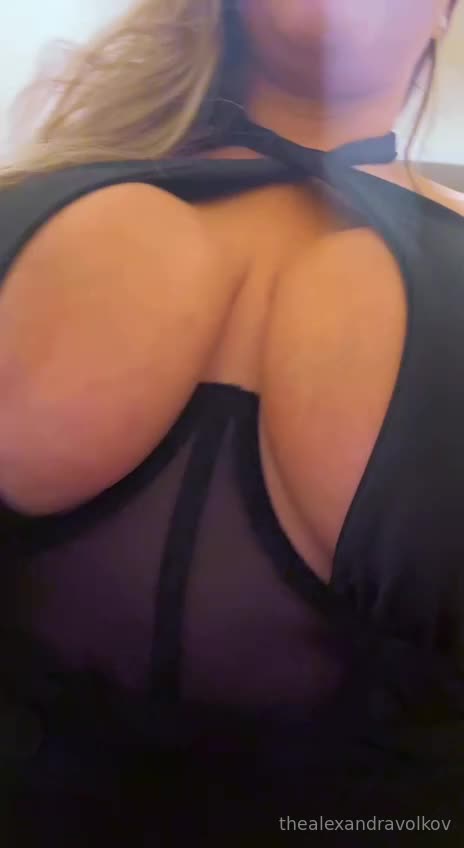 Video 1395524 from Alexandra Volkov | thealexandravolkov | Naya Vee | TheNayaV