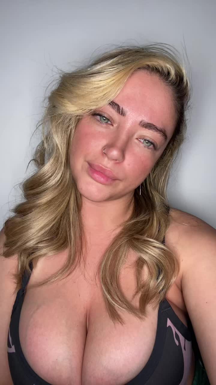 Video 1395527 from Alexandra Volkov | thealexandravolkov | Naya Vee | TheNayaV