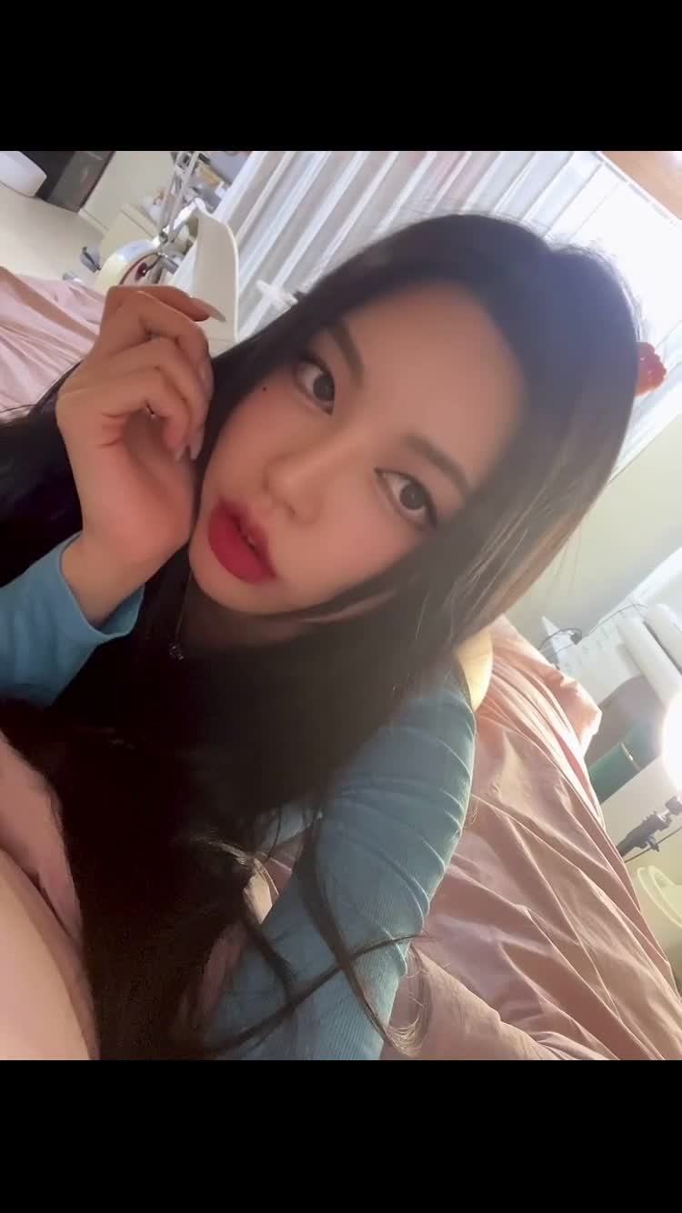 Video 1396379 from h___rvn | rvn1015 | 동그란 | Dongeuran
