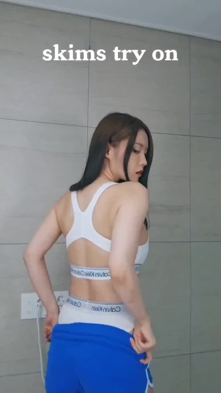 Video 1397100 from 노라조이 Norajoy / Norajoying