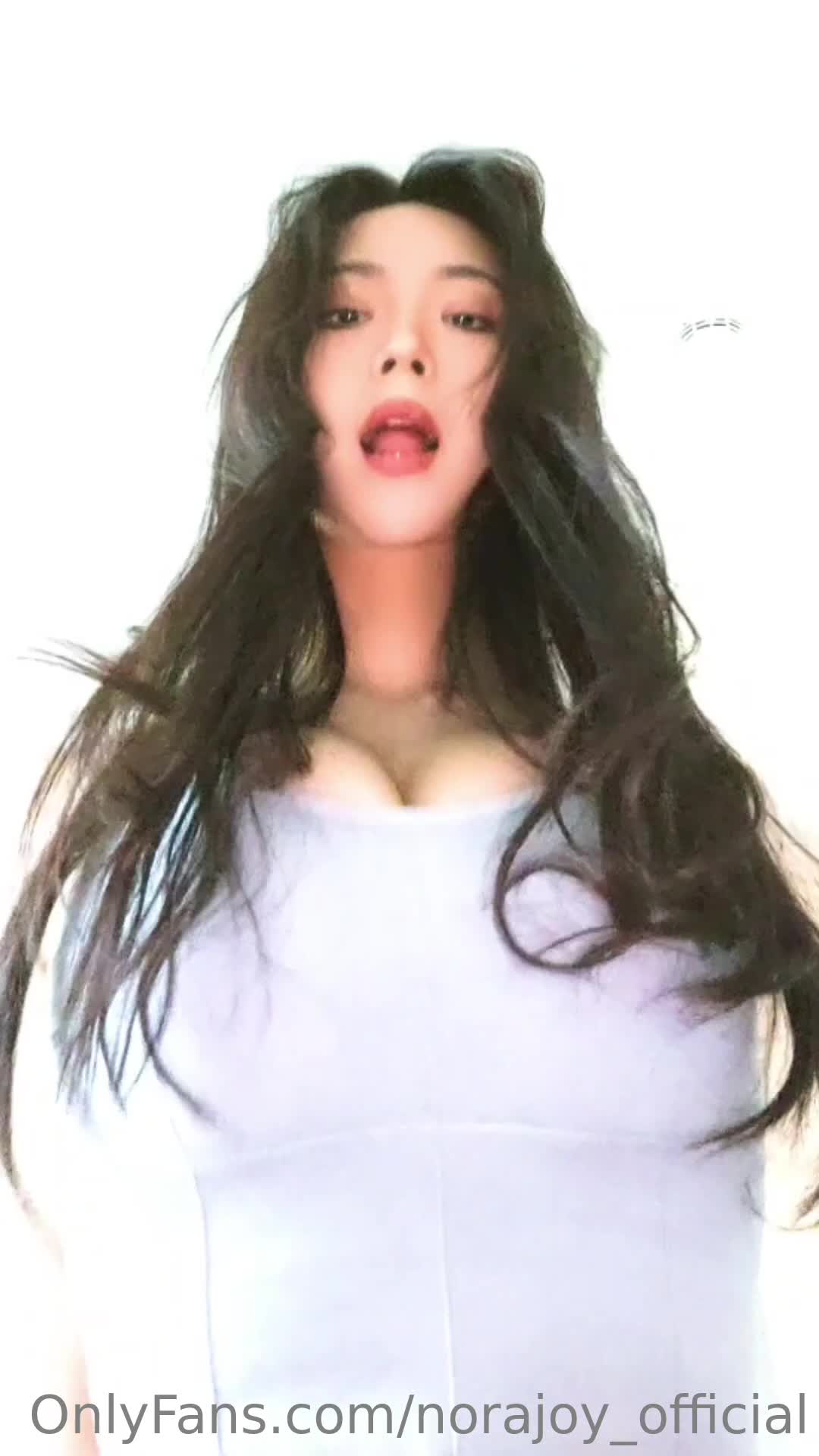 Video 1397104 from 노라조이 Norajoy / Norajoying