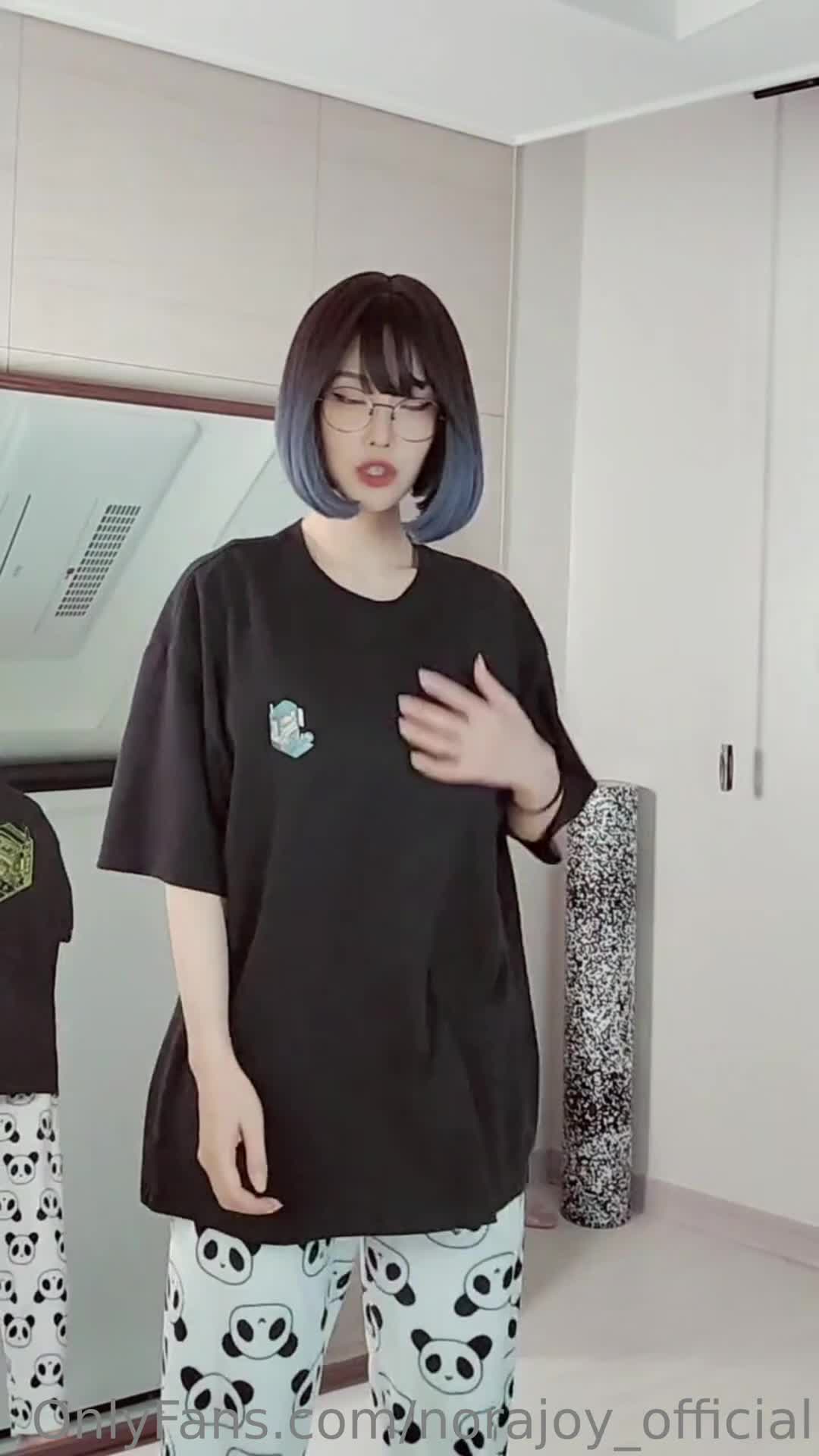 Video 1397732 from 노라조이 Norajoy / Norajoying