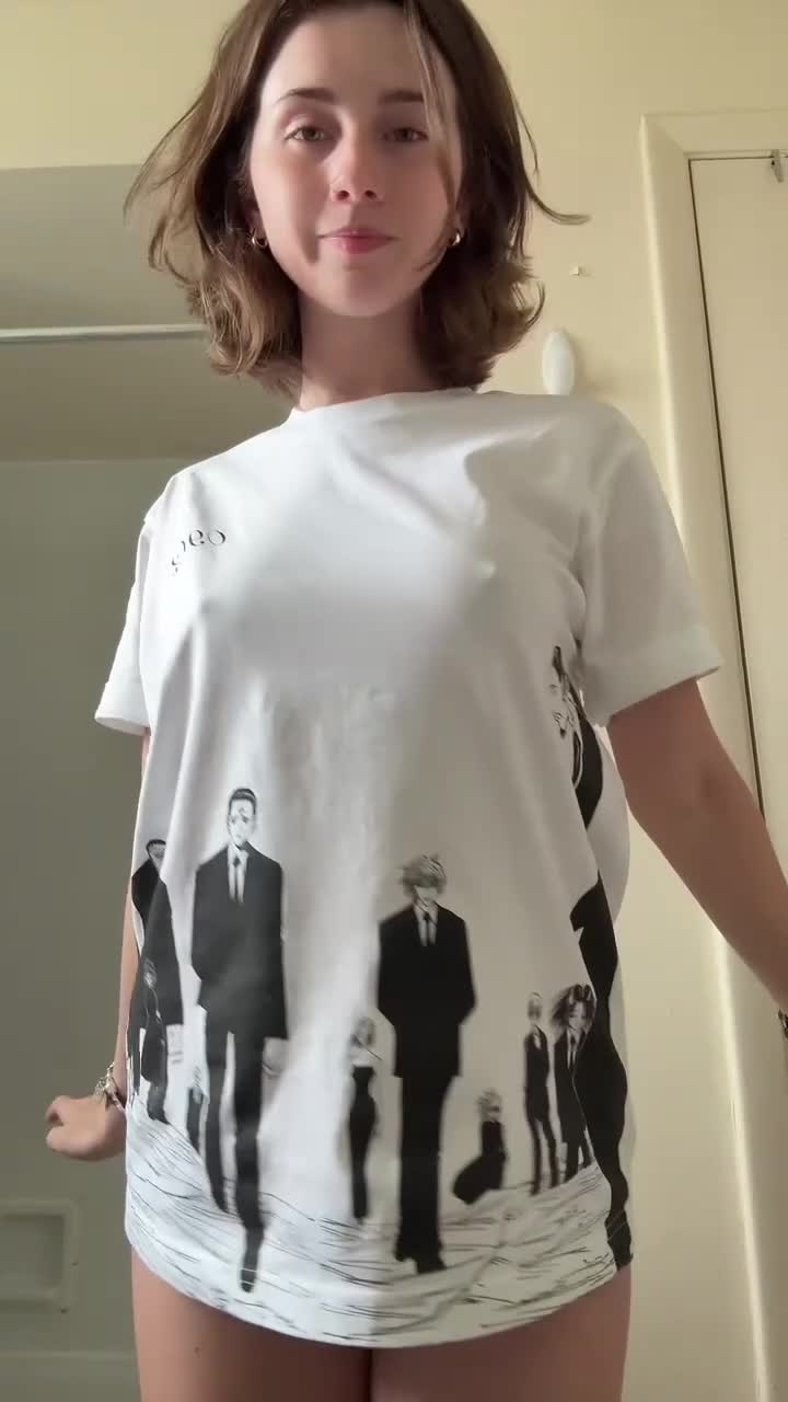 Willow.j.c / — White T-shirt, Black Print thumbnail