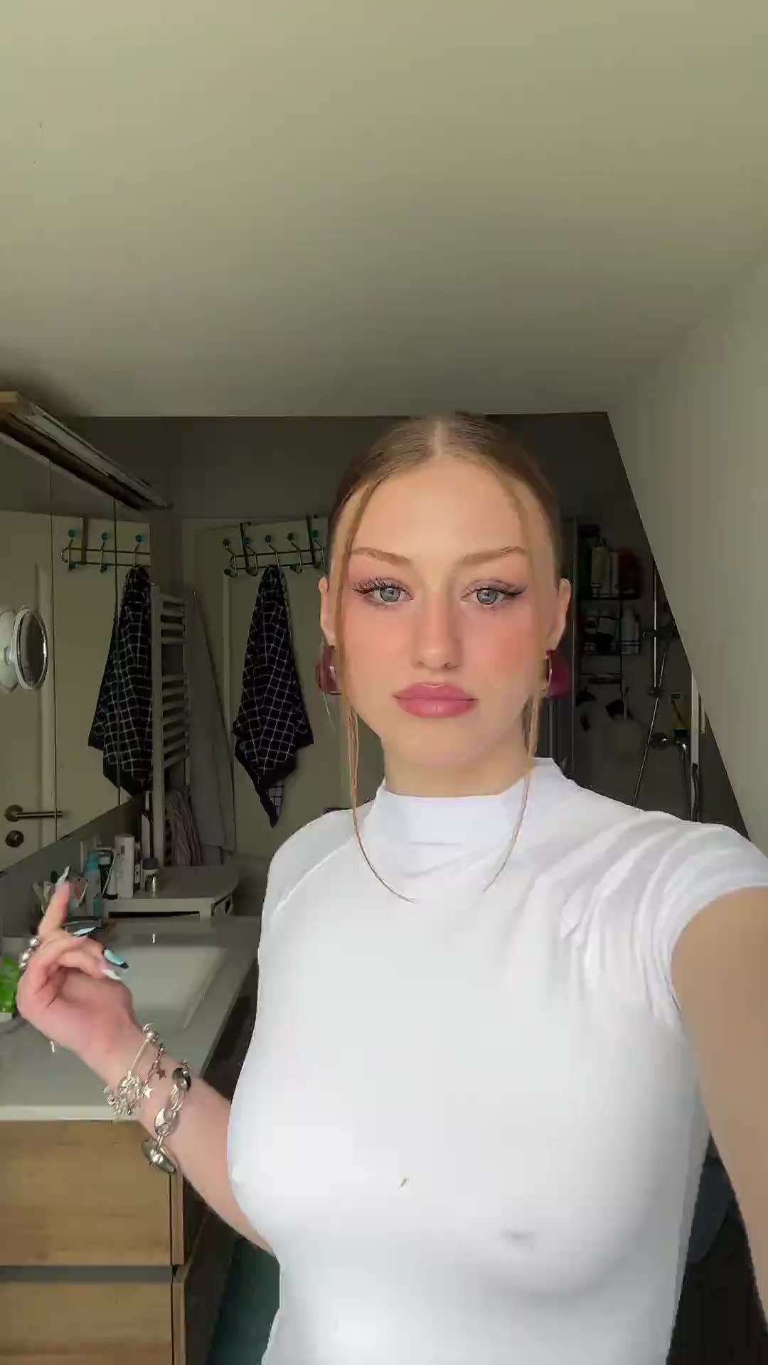 Video 80695 from Yana Clare