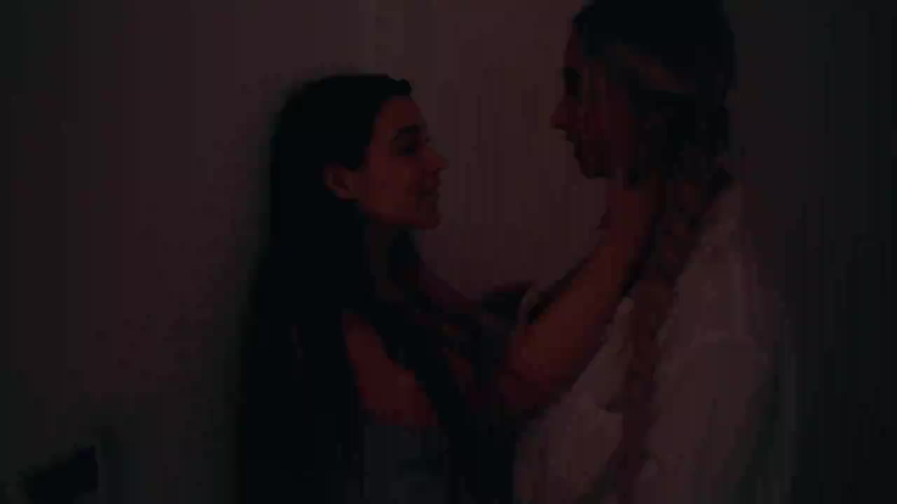 Video 77127 from Nacre Victoire