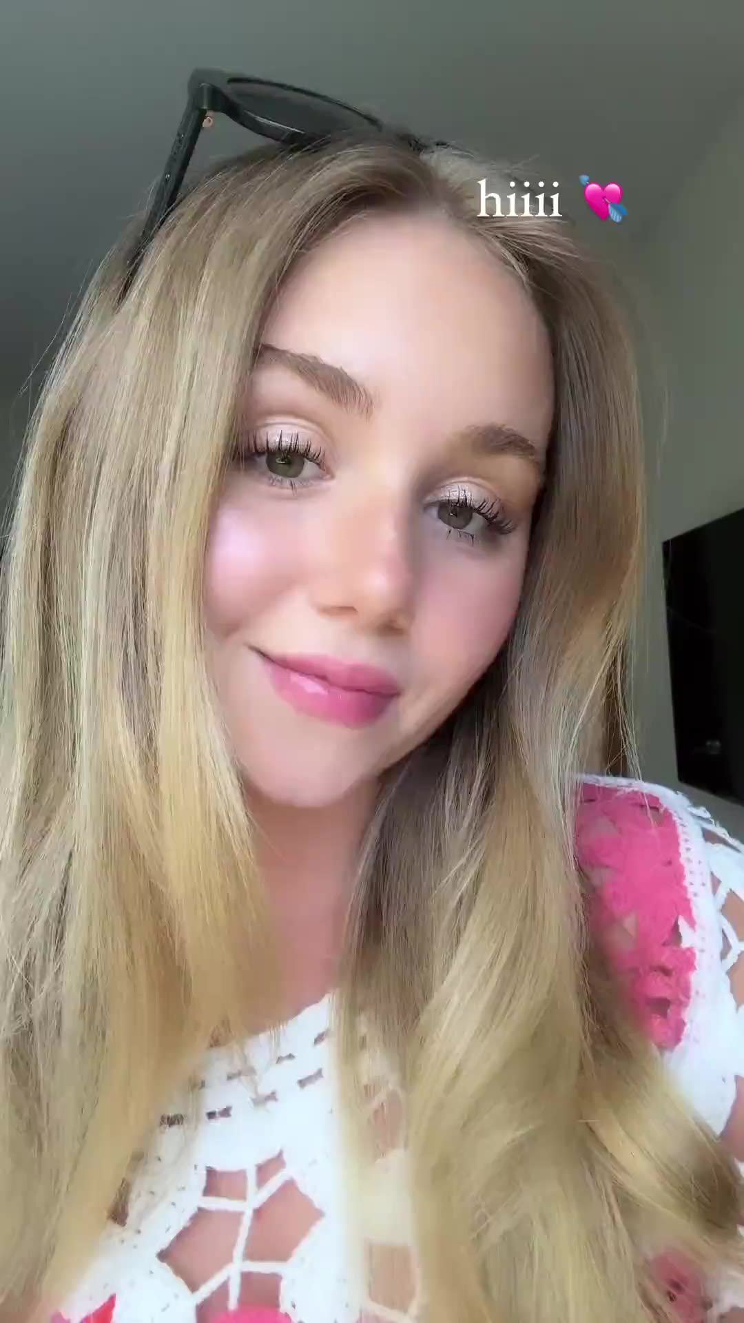 Video 76332 from Dalia