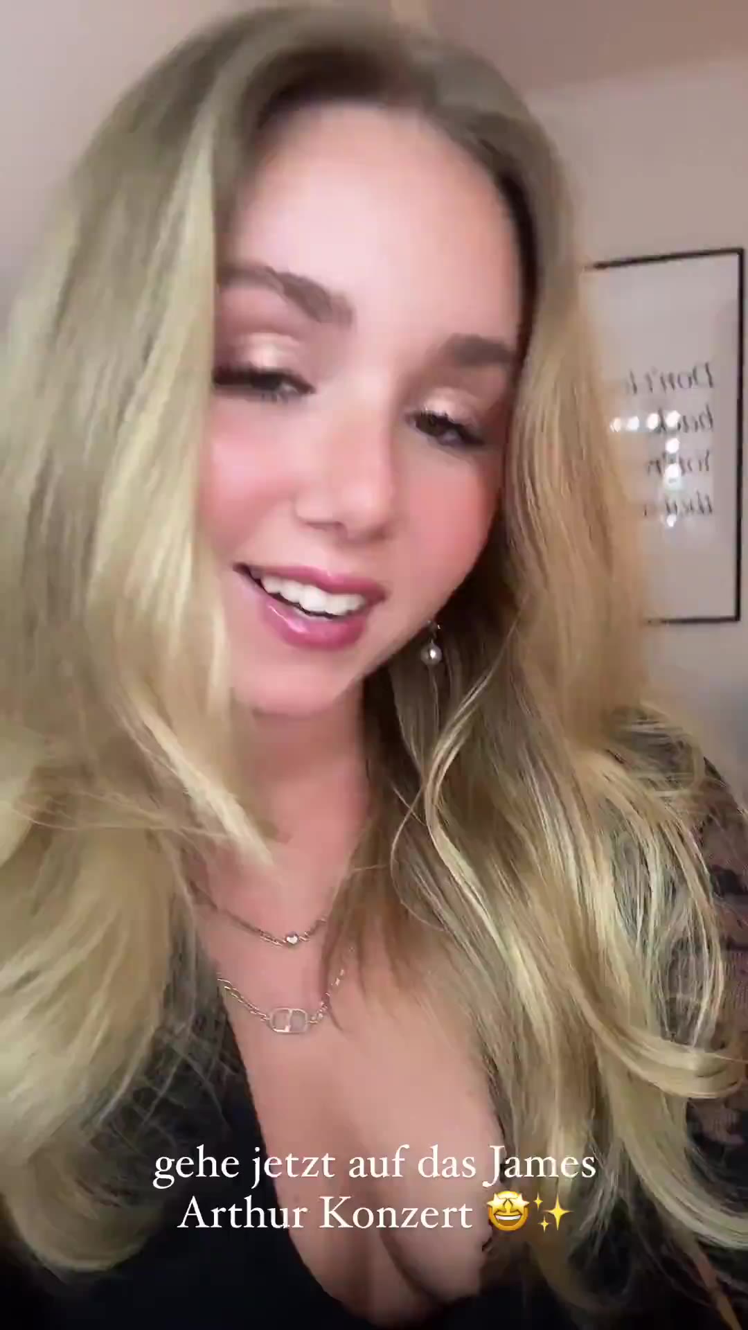 Video 76323 from Dalia