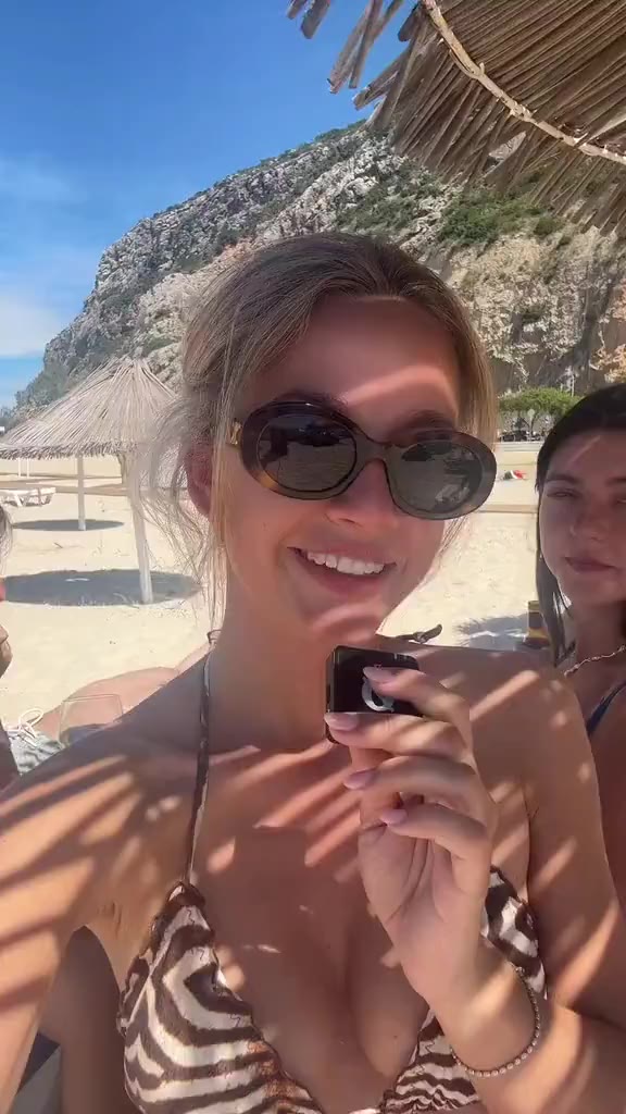 Video 76159 from Louisa Laureen