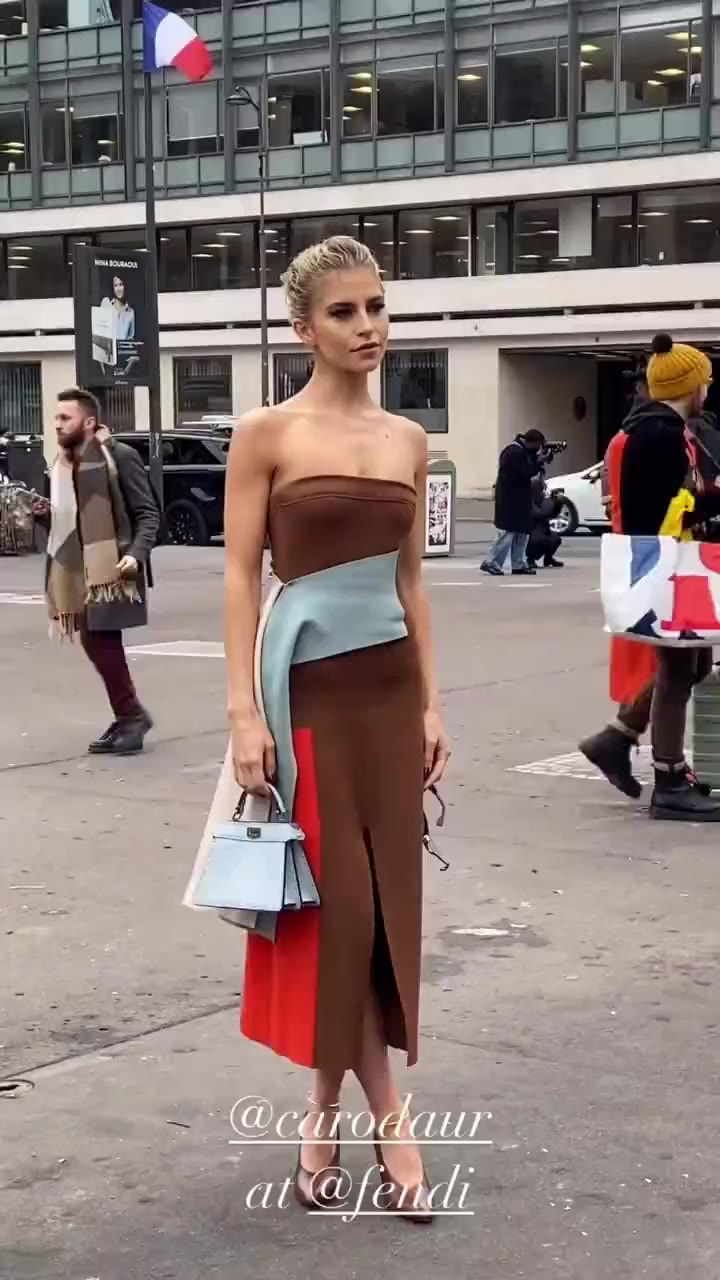 Video 76031 from Caro Daur