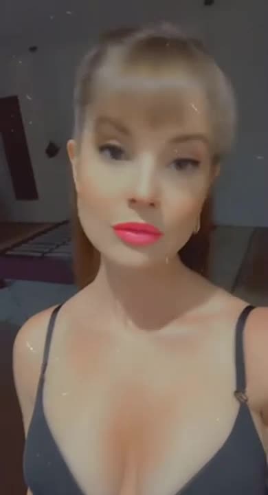 Video 1410360 from Amanda Cerny