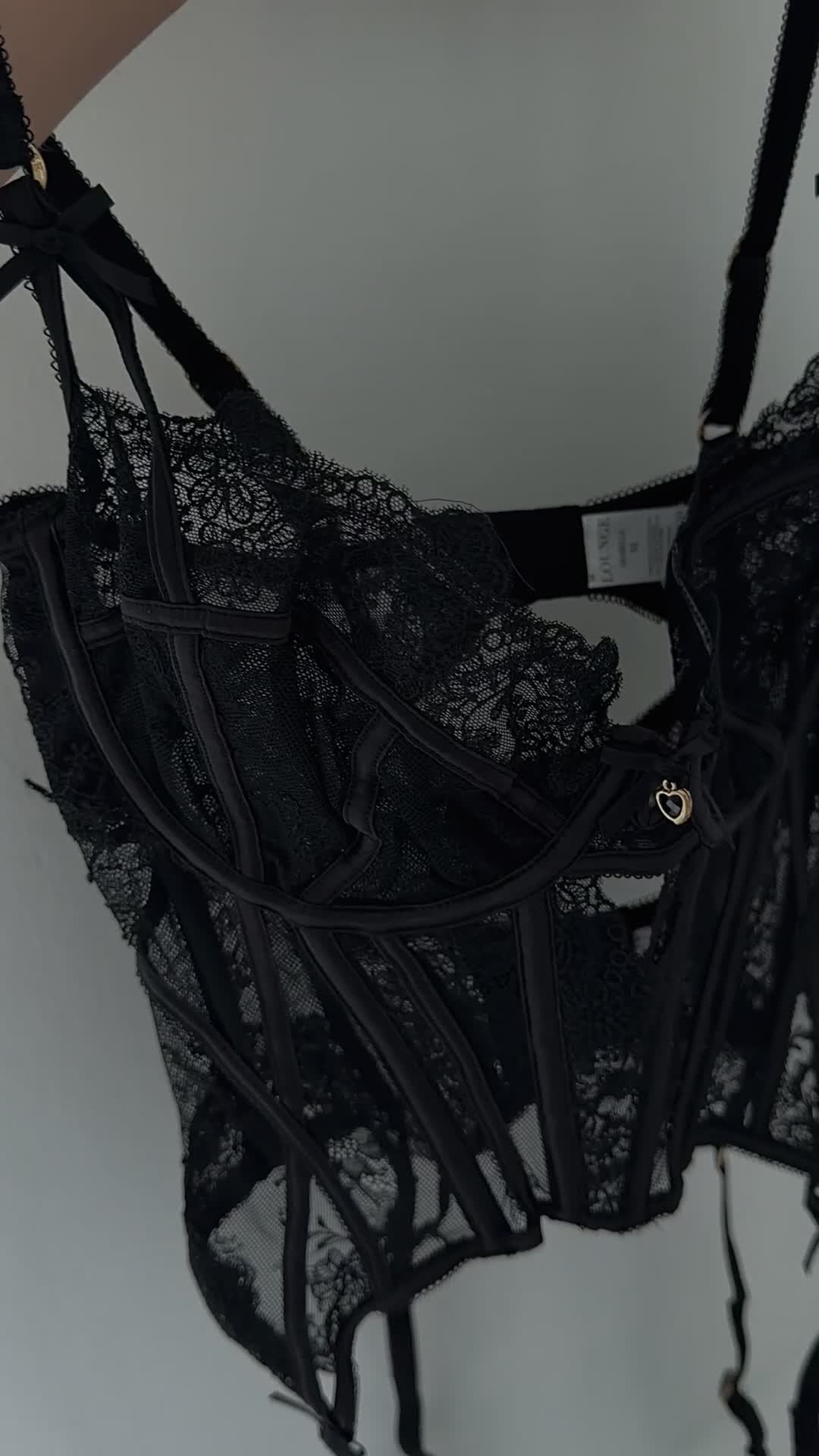 Faye.sxh — Black Lingerie In Studio thumbnail