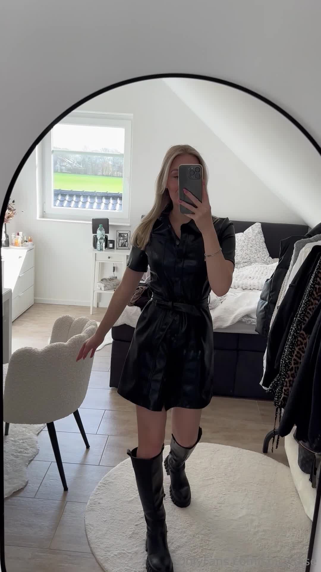 Sasette — Black Skirt, Black Top In Studio thumbnail