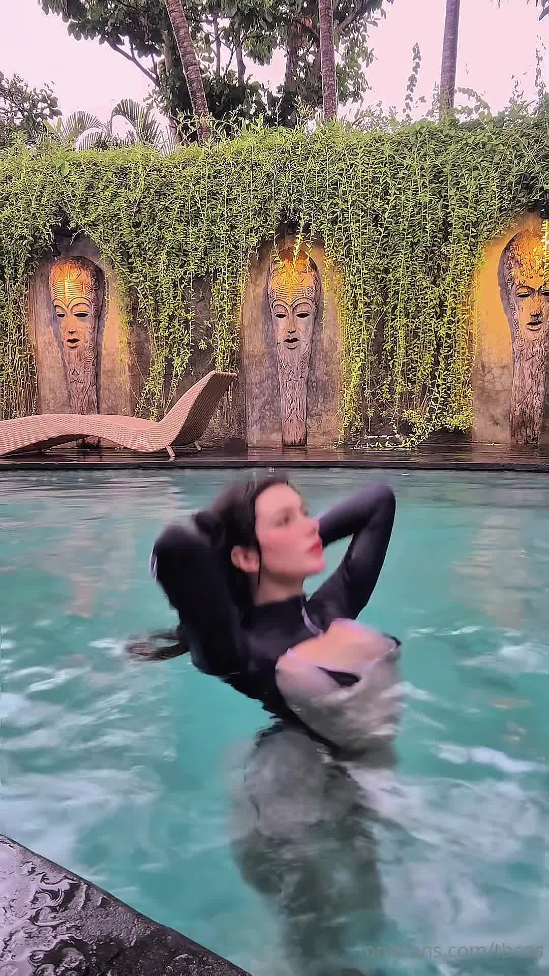 Video 1417631 from Tanya Bayer