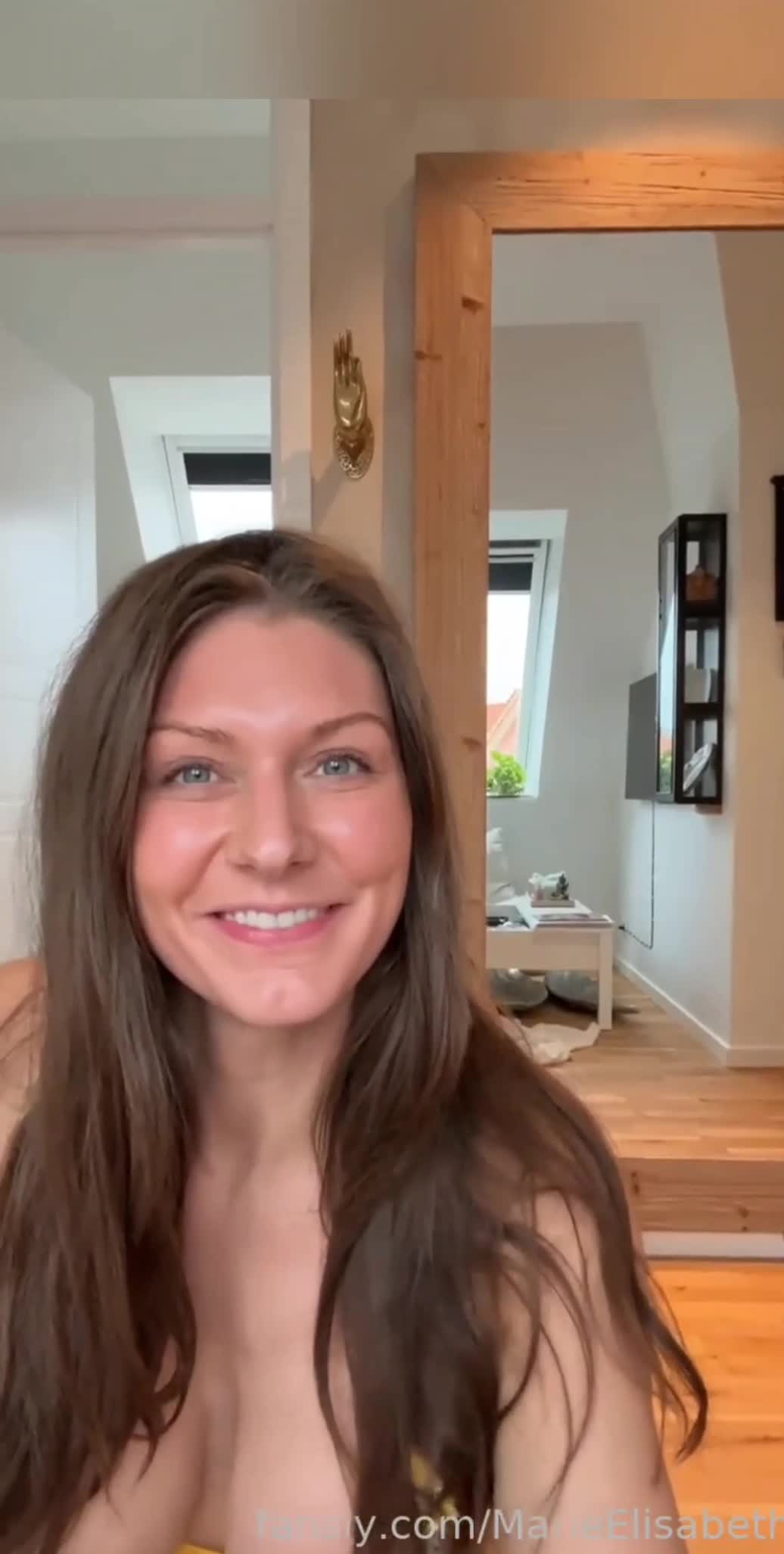 Video 1424967 from Miss Marie Elisabeth