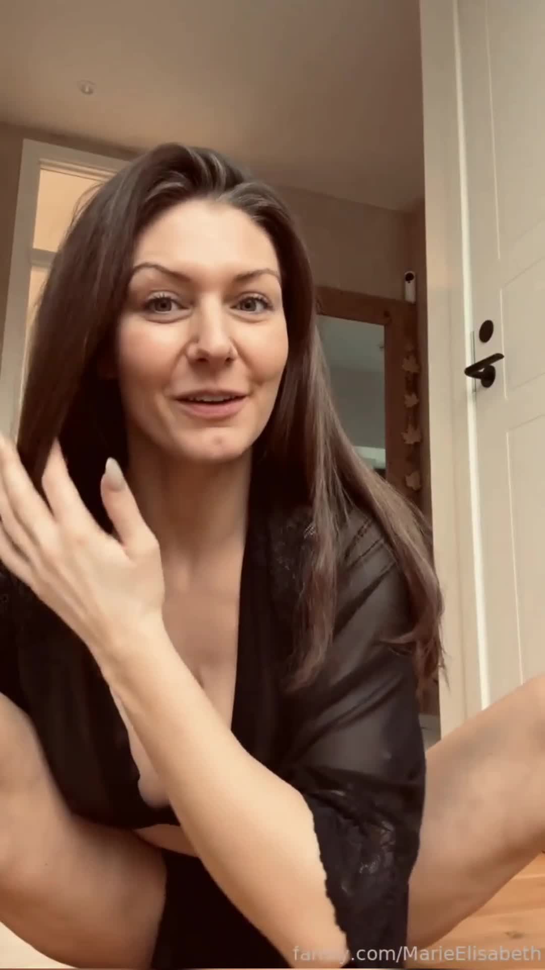 Video 1424970 from Miss Marie Elisabeth