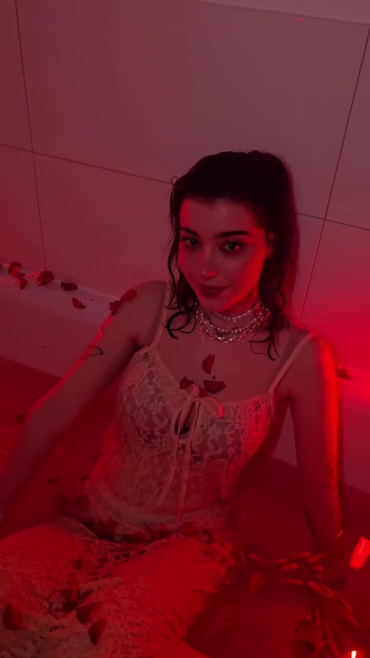 AnniTheDuck — Nude In Bedroom, 0:20 thumbnail