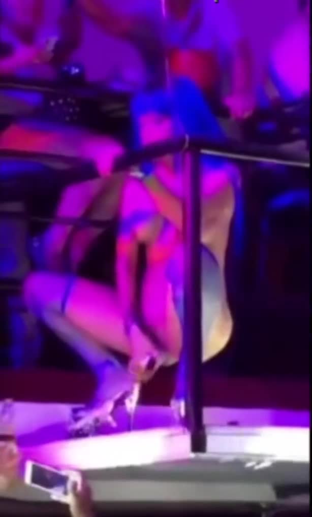 Video 1426151 from Cardi B