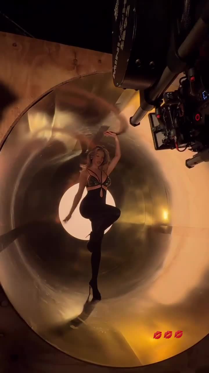Video 1426291 from Shirin David